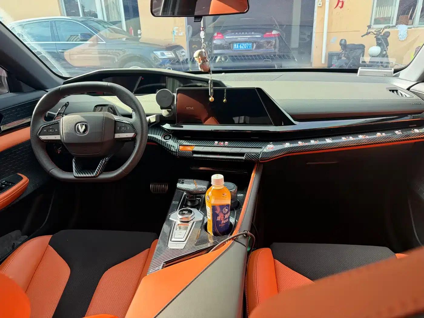 Changan UNI-V 2024 1.5T Premium Edition — миниатюра 8