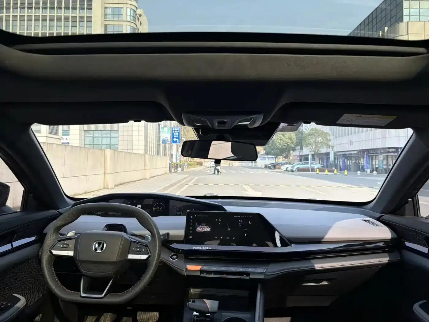 Changan UNI-V 2022 1.5T Premium Edition — миниатюра 5