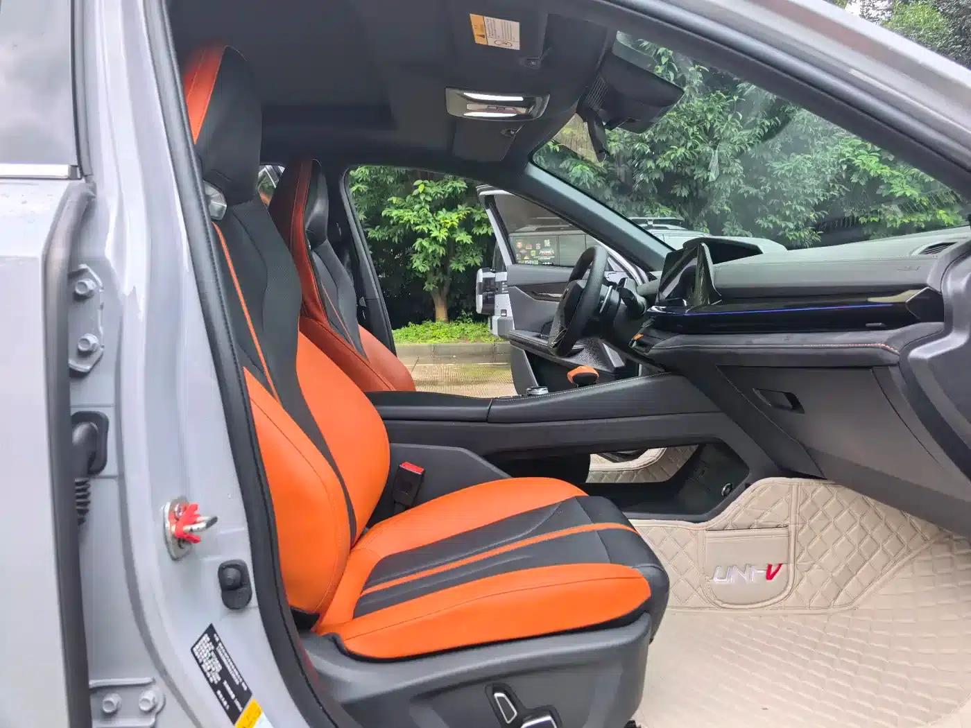 Changan UNI-V 2024 1.5T Premium Sport — миниатюра 6