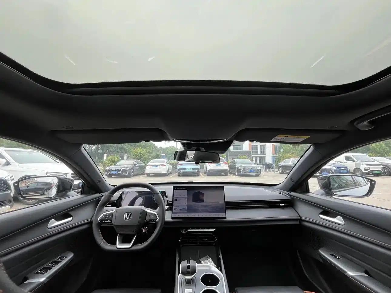 Changan UNI-V 2025 1.5T 500Bar Premium Edition — миниатюра 12