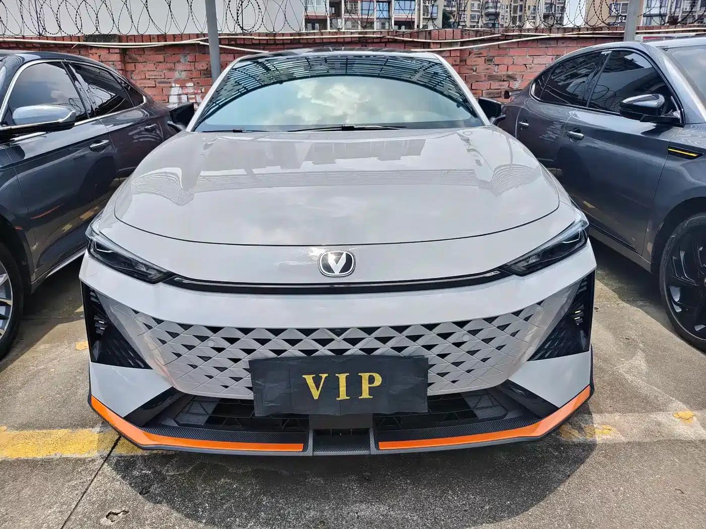 Changan UNI-V 2024 1.5T Premium Edition — миниатюра 2
