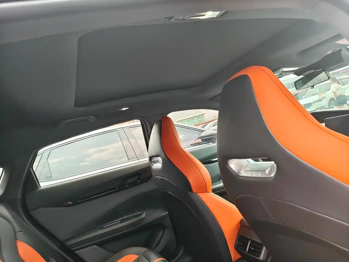 Changan UNI-V 2024 1.5T Premium Edition — миниатюра 13