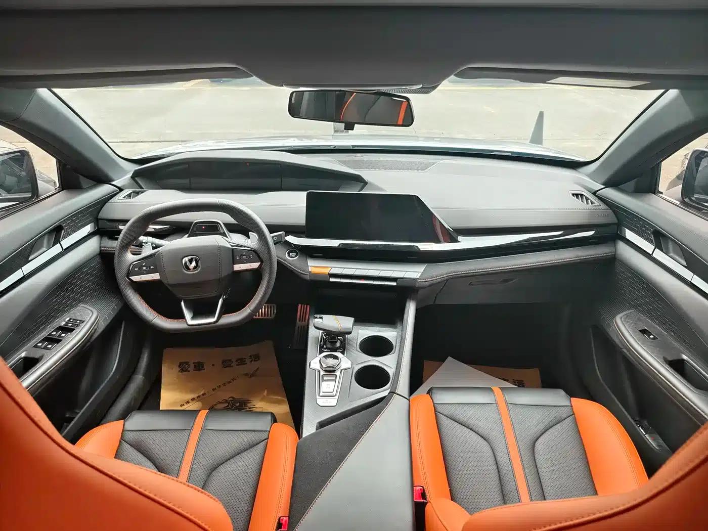 Changan UNI-V 2024 1.5T Premium Edition — миниатюра 5