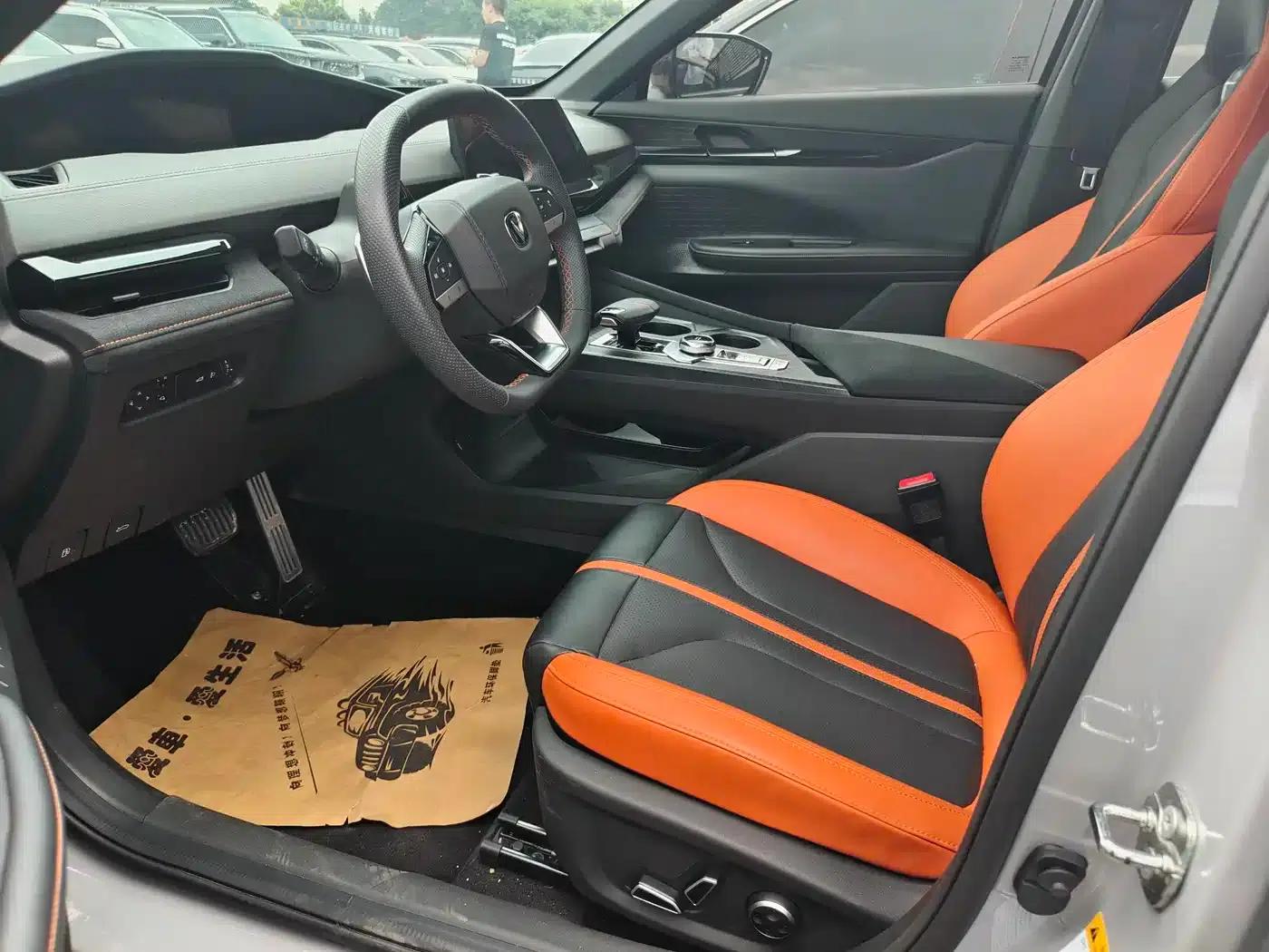 Changan UNI-V 2024 1.5T Premium Edition — миниатюра 8