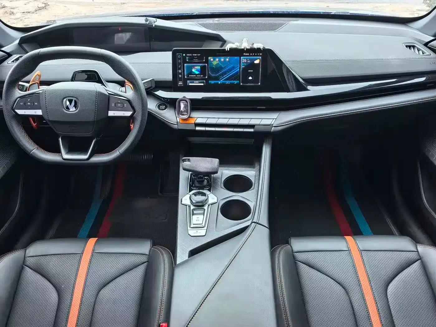 Changan UNI-V 2024 1.5T Smart Navigation Edition — миниатюра 6