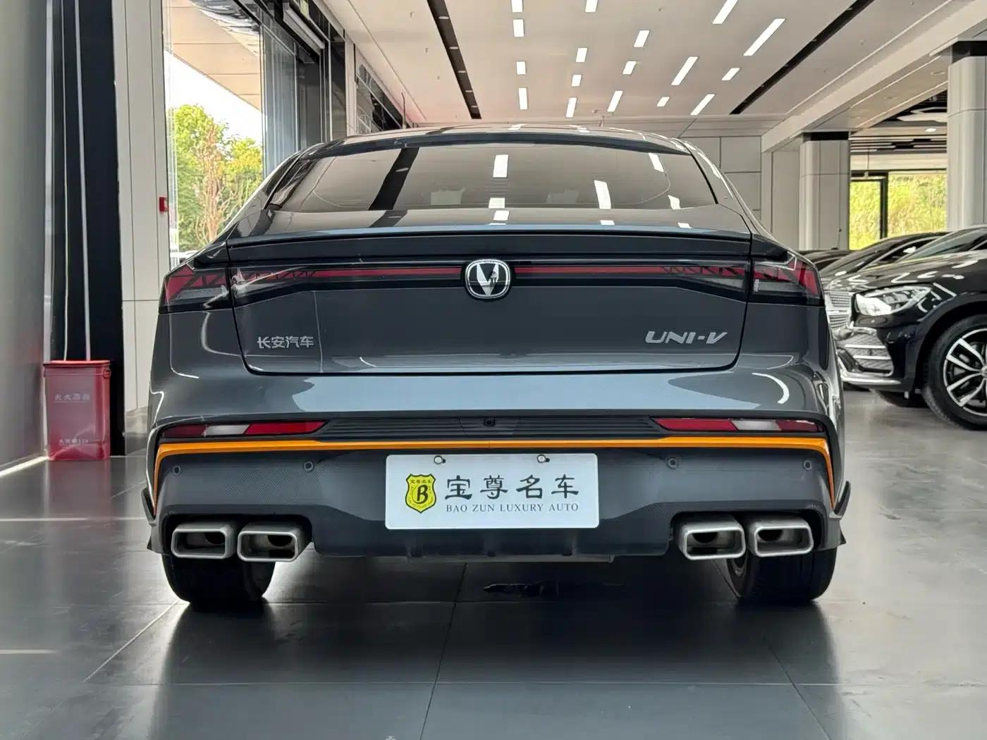 Changan UNI-V 2024 1.5T Premium Sport — миниатюра 4