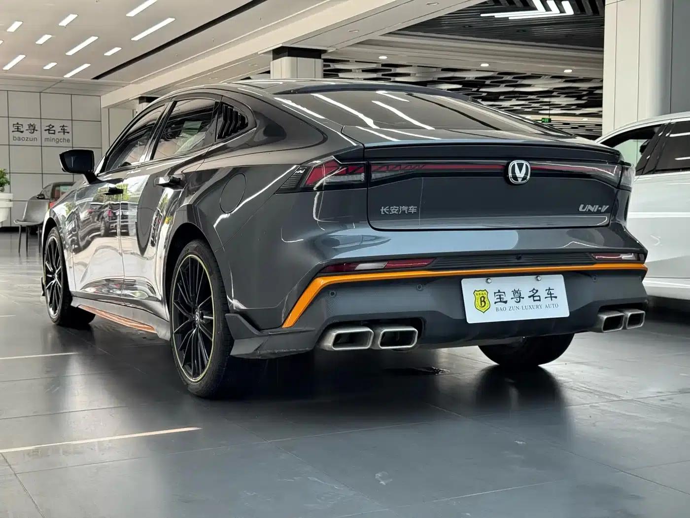 Changan UNI-V 2024 1.5T Premium Sport — миниатюра 5