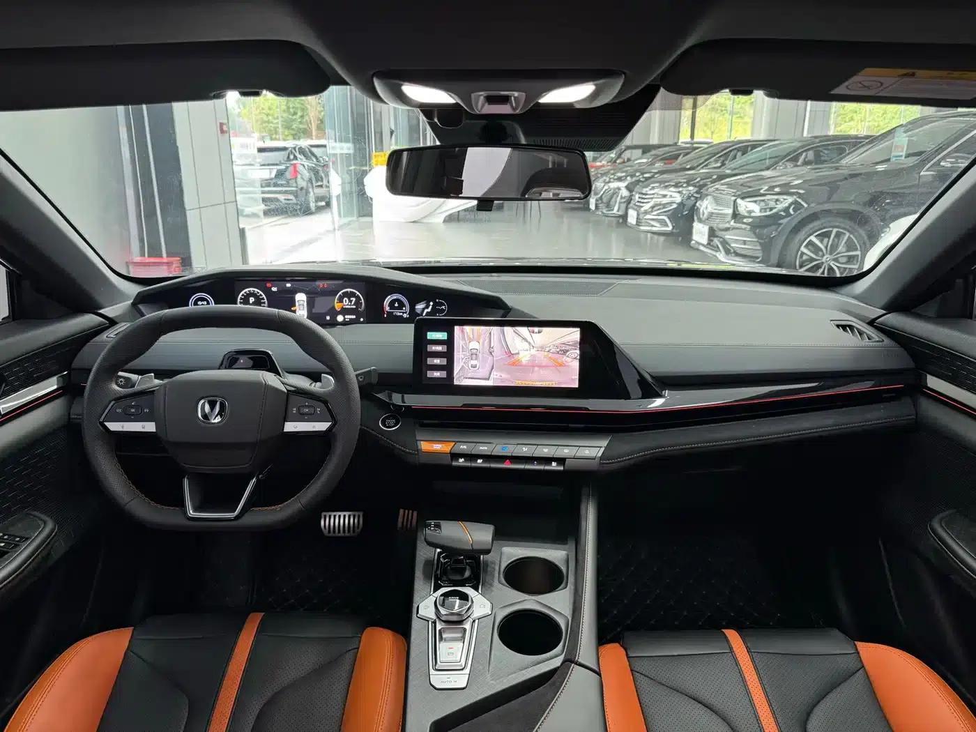 Changan UNI-V 2024 1.5T Premium Sport — миниатюра 10