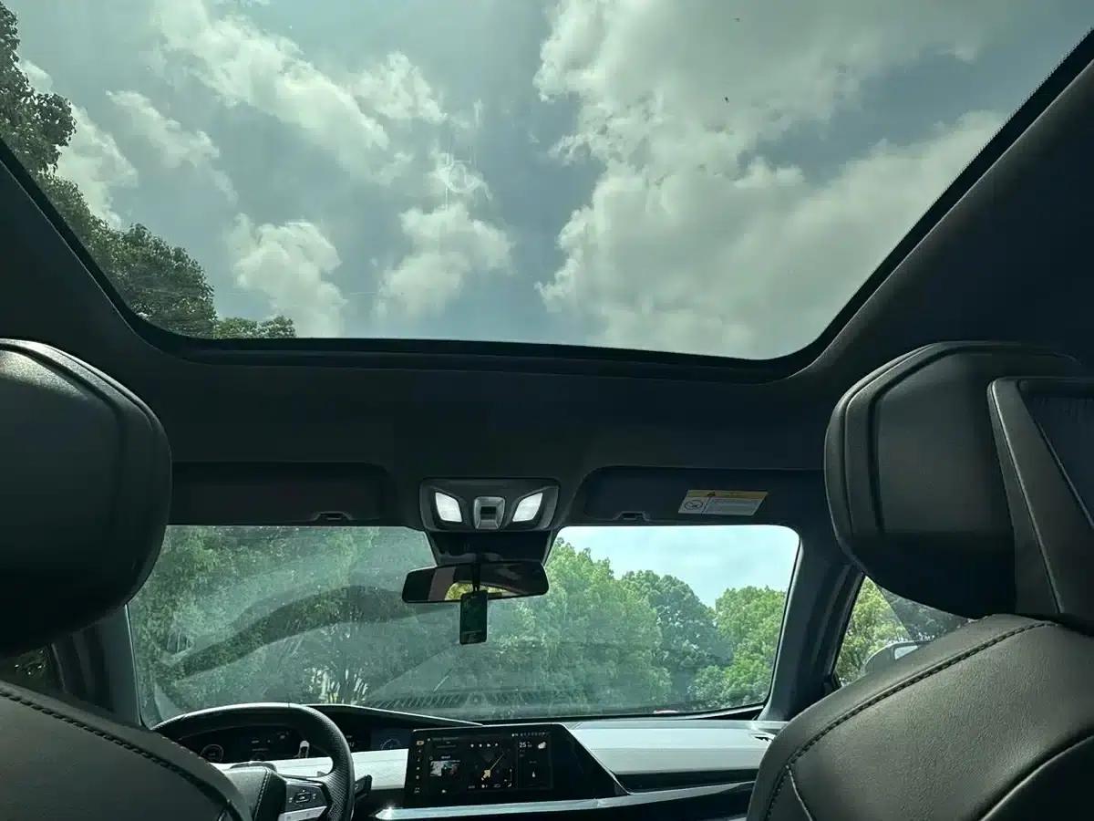 Changan UNI-V 2022 1.5T Premium Edition — миниатюра 11