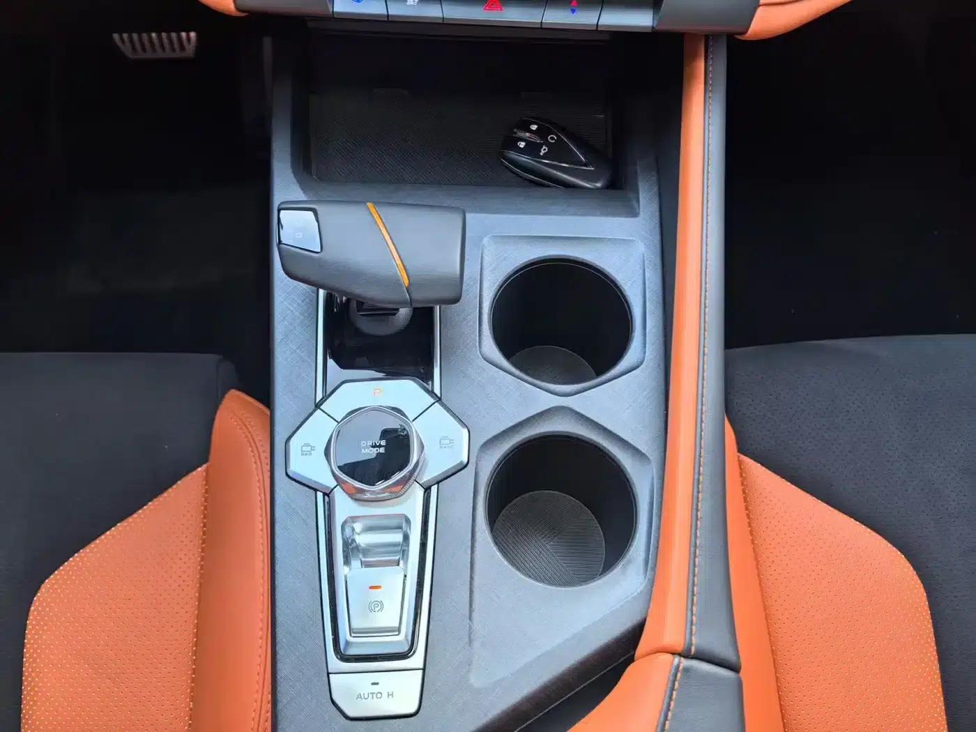 Changan UNI-V 2023 1.5T Sport Edition — миниатюра 8