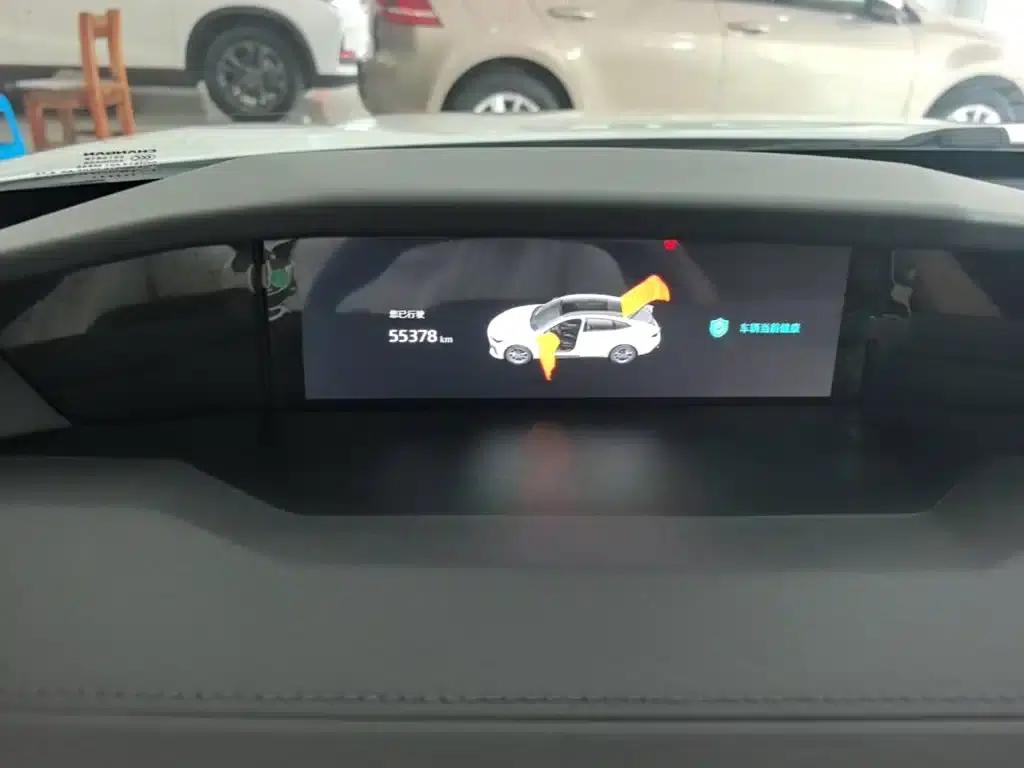 Changan UNI-V 2023 1.5T Premium Edition — миниатюра 12