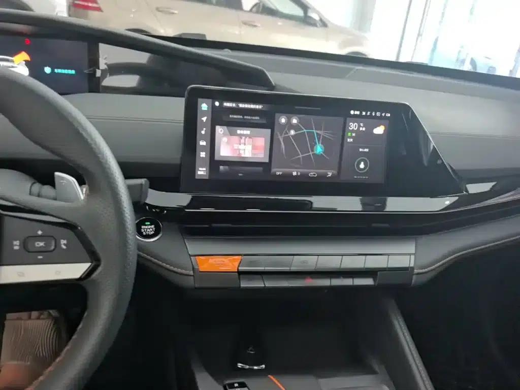 Changan UNI-V 2023 1.5T Premium Edition — миниатюра 13