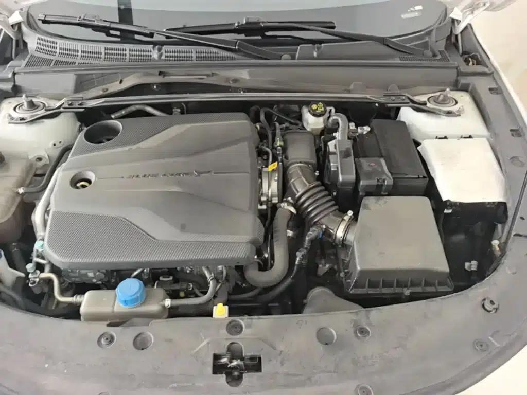 Changan UNI-V 2023 1.5T Premium Edition — миниатюра 20