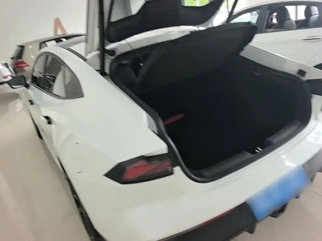 Changan UNI-V 2023 1.5T Premium Edition — миниатюра 5