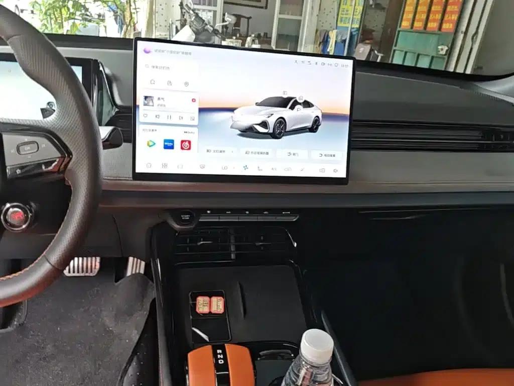 Changan UNI-V 2025 Model, Third Generation, 2.0T Sport Edition — миниатюра 13