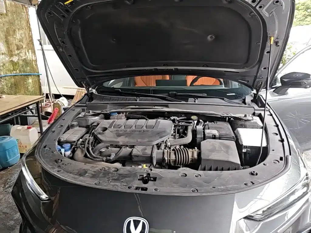 Changan UNI-V 2025 Model, Third Generation, 2.0T Sport Edition — миниатюра 20