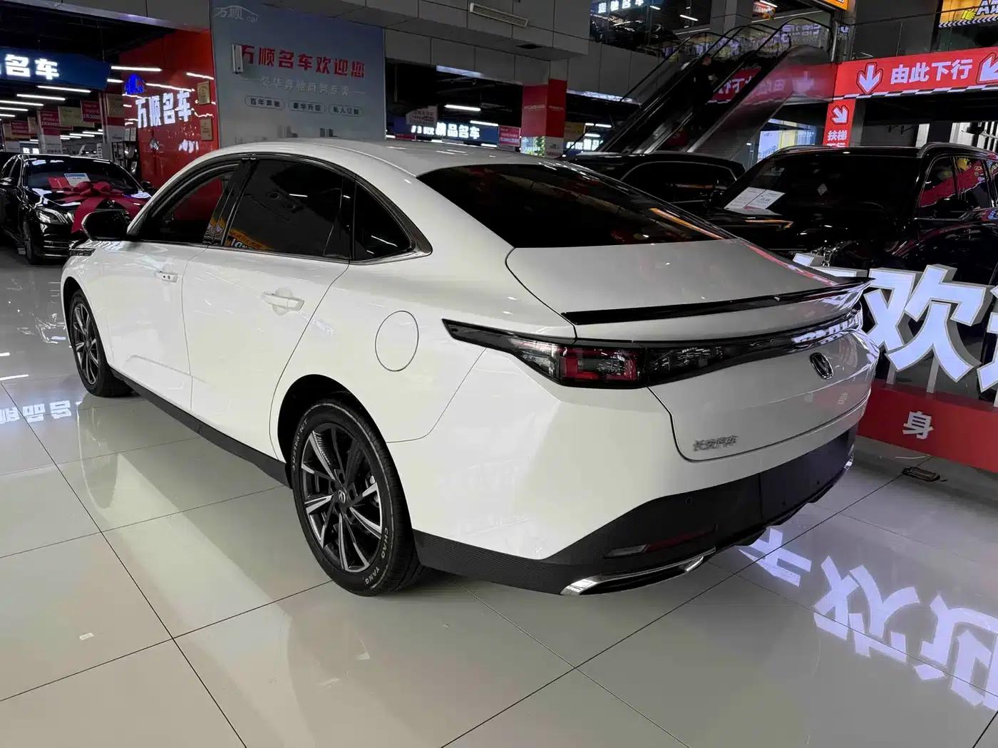 Changan Eado 2025 Blue Whale 1.5T 500Bar Premium Edition — миниатюра 15