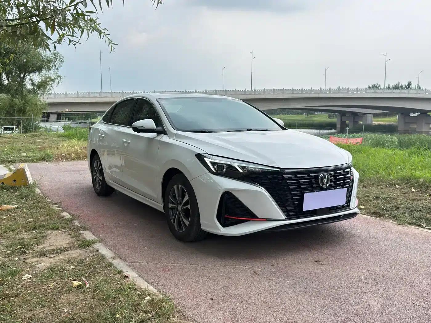 Changan Eado 2023 Enjoy Edition PLUS Blue Whale NE 1.4T GDI DCT Premium Edition — миниатюра 3