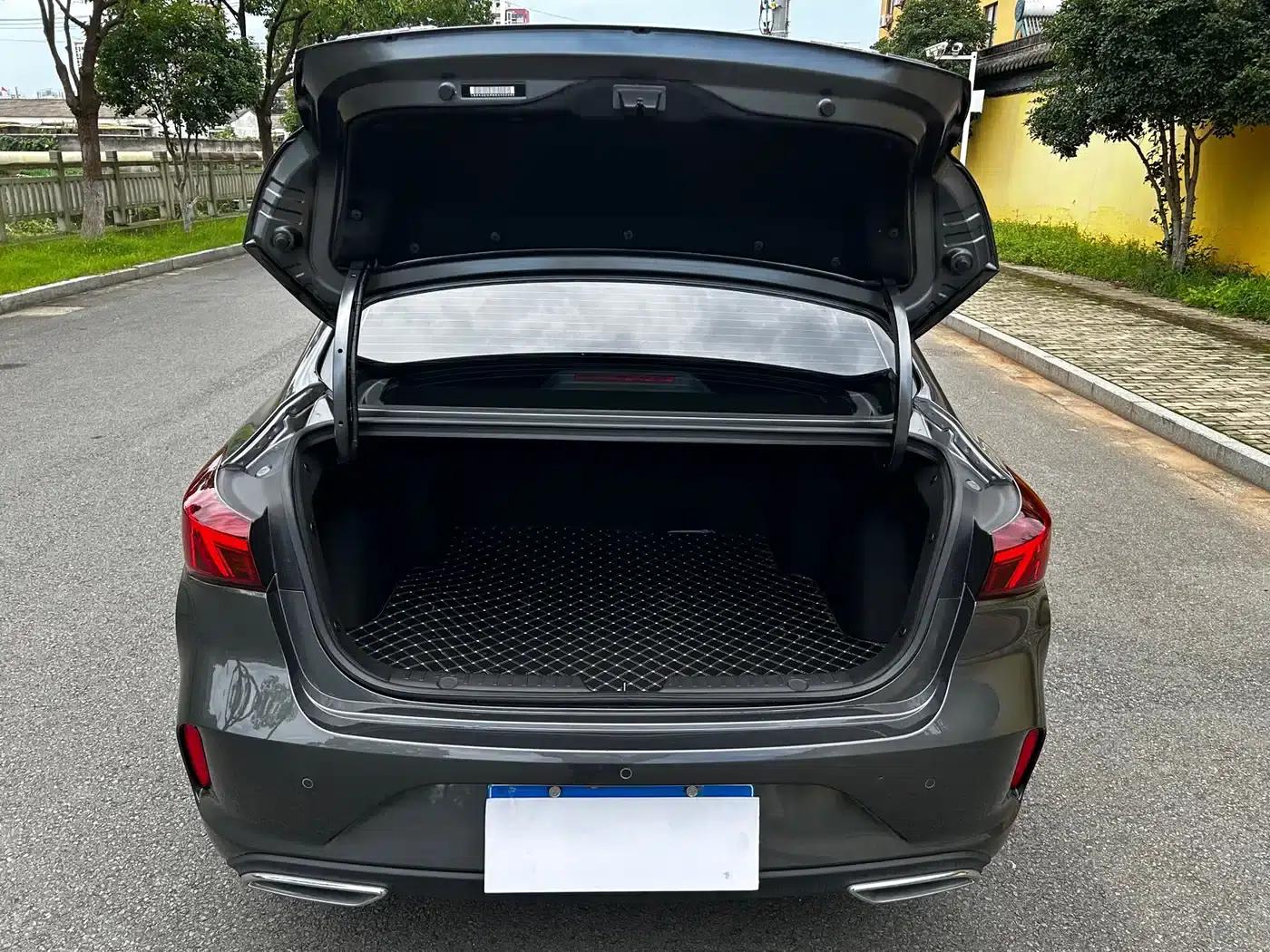 Changan Eado 2025 PLUS 1.4T Dual-Clutch High-Performance Edition — миниатюра 17