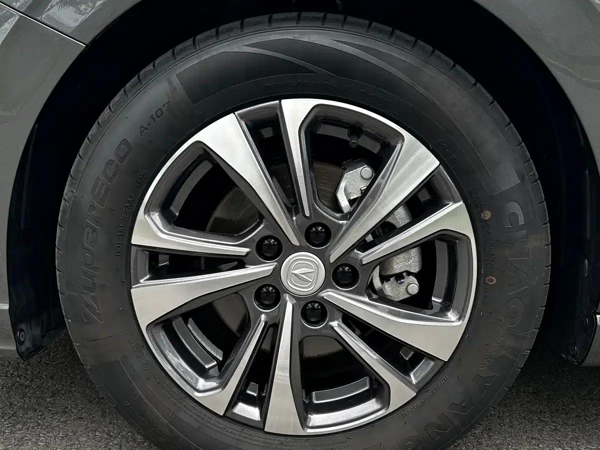 Changan Eado 2025 PLUS 1.4T Dual-Clutch High-Performance Edition — миниатюра 19
