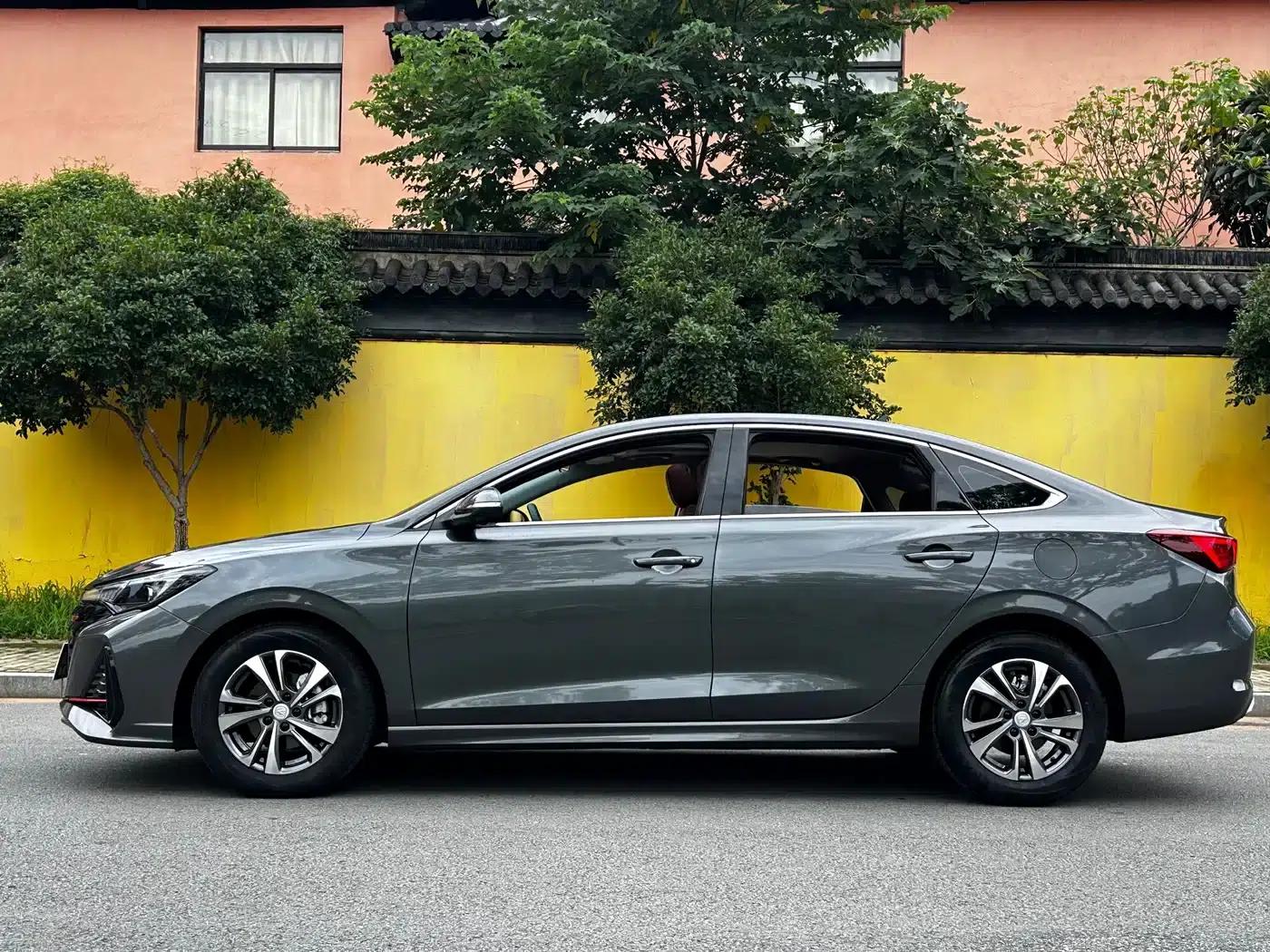 Changan Eado 2025 PLUS 1.4T Dual-Clutch High-Performance Edition — миниатюра 4