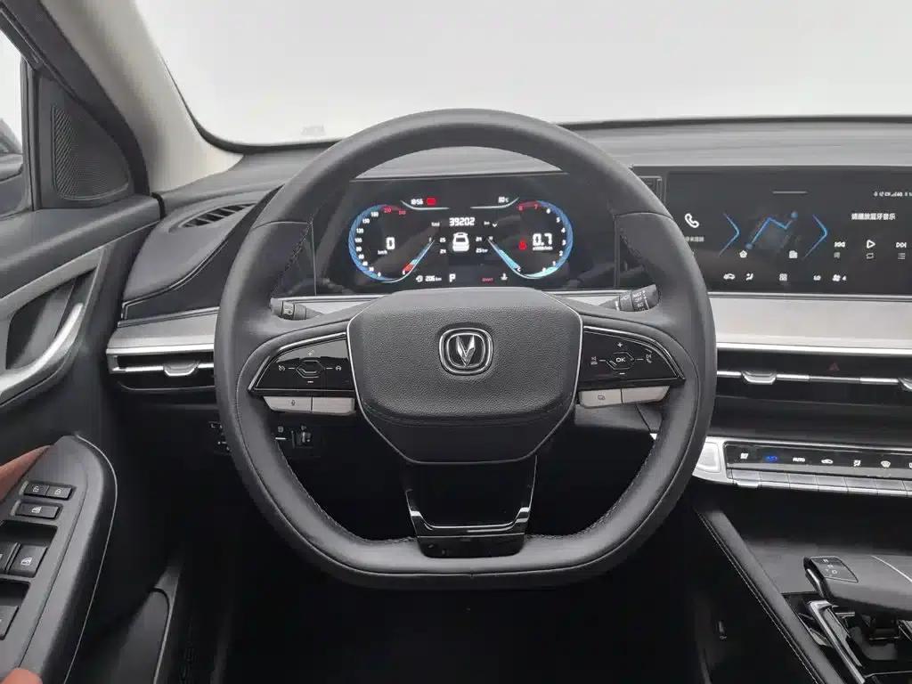 Changan Eado 2022 PLUS Blue Whale NE 1.4T GDI DCT Premium Edition — миниатюра 11