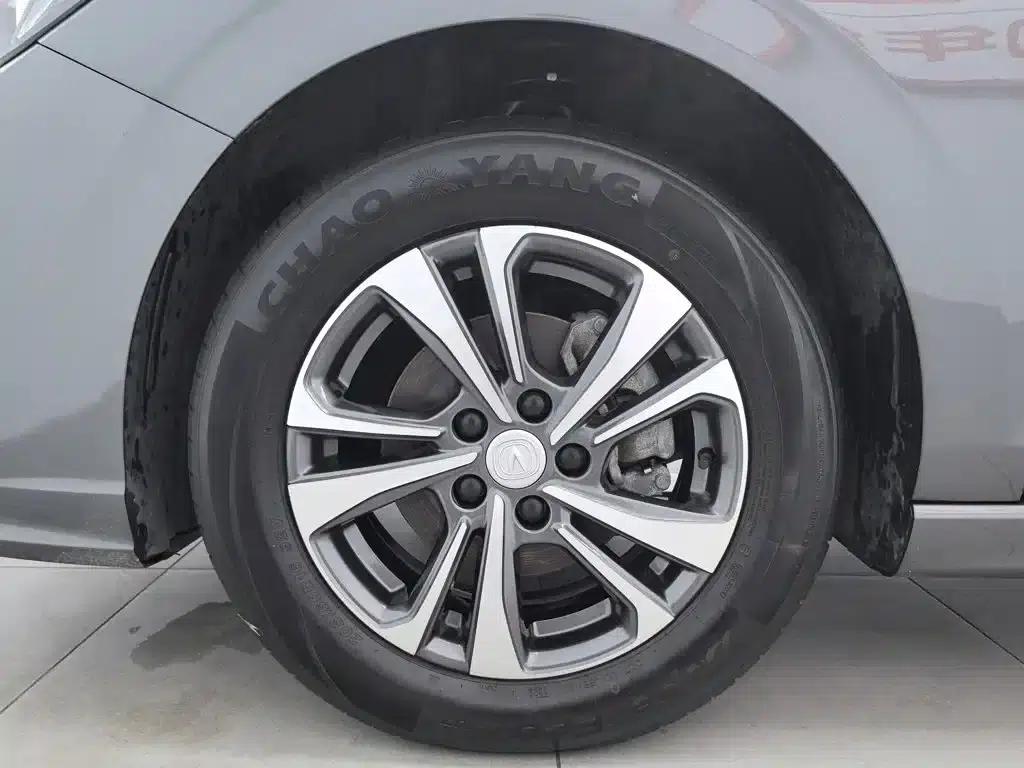 Changan Eado 2022 PLUS Blue Whale NE 1.4T GDI DCT Premium Edition — миниатюра 17