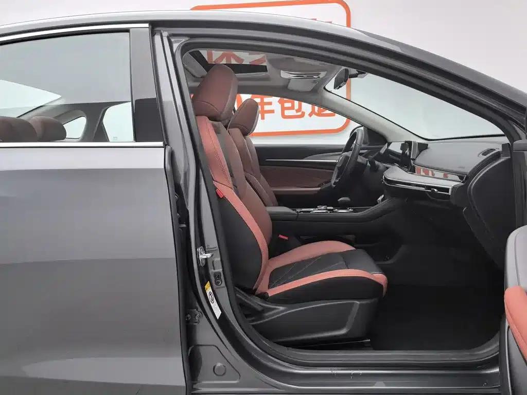 Changan Eado 2022 PLUS Blue Whale NE 1.4T GDI DCT Premium Edition — миниатюра 23