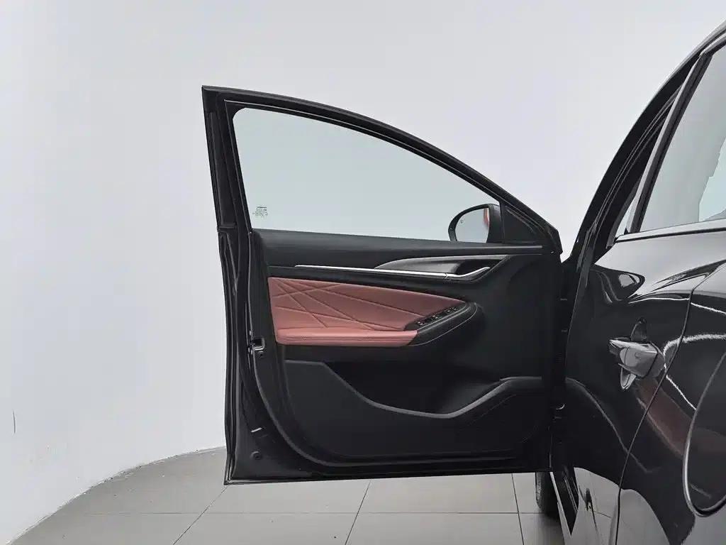 Changan Eado 2022 PLUS Blue Whale NE 1.4T GDI DCT Premium Edition — миниатюра 8