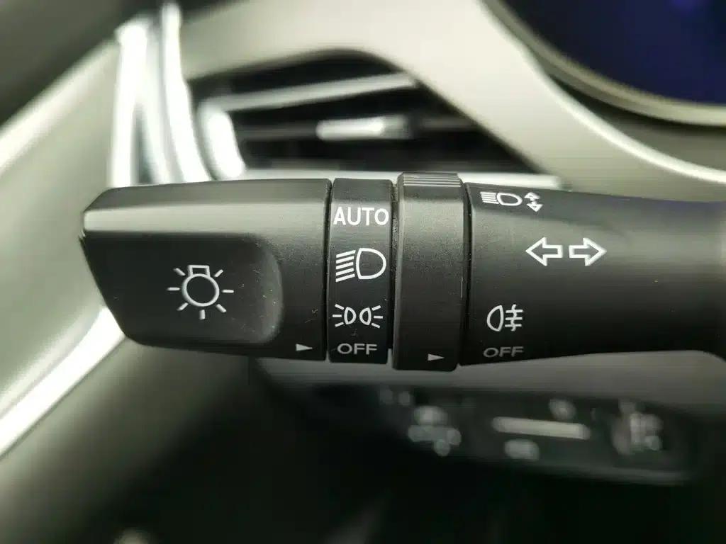 Changan Eado 2018 1.6L GDI Manual Fashion Edition — миниатюра 21