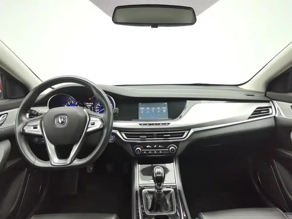 Changan Eado 2018 1.6L GDI Manual Fashion Edition — миниатюра 5