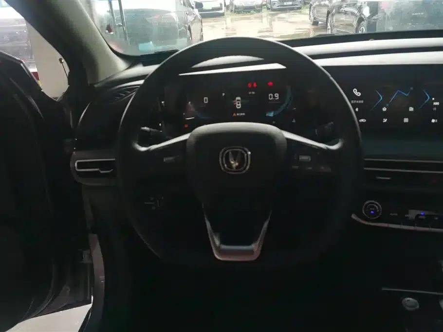 Changan Eado 2021 PLUS Blue Whale NE 1.4T GDI DCT Premium Edition — миниатюра 15