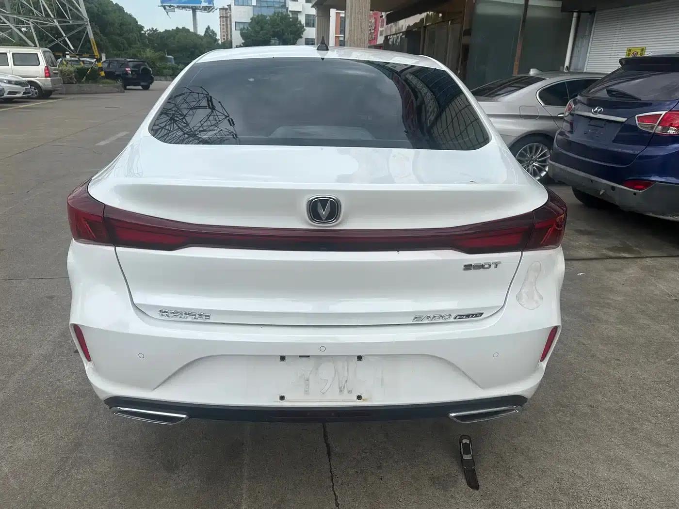 Changan Eado 2024 PLUS Blue Whale NE 1.4T GDI DCT High-Performance Edition — миниатюра 3