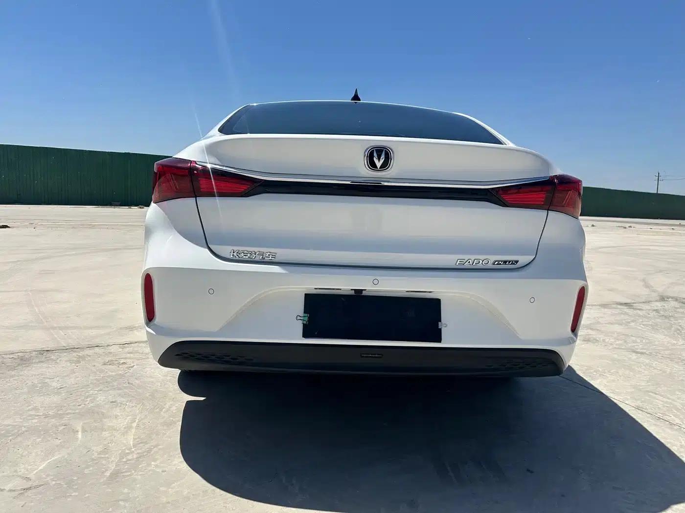 Changan Eado 2025 PLUS 1.5L Manual Deluxe Edition — миниатюра 13