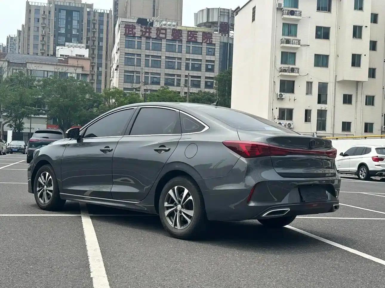 Changan Eado 2023 Enjoy Edition PLUS Blue Whale NE 1.4T GDI DCT Premium Edition — миниатюра 6