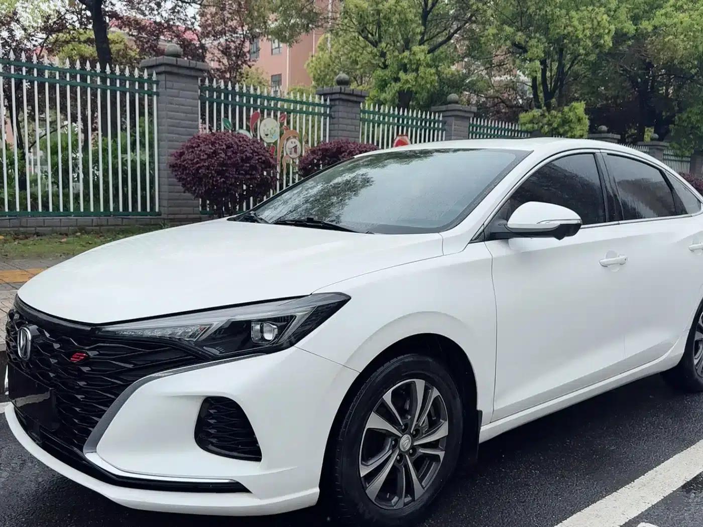 Changan Eado 2022 PLUS Blue Whale NE 1.4T GDI DCT Premium Edition — миниатюра 3