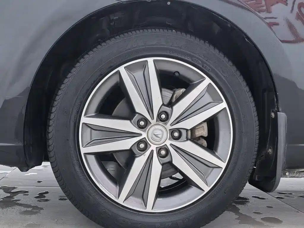 Changan Eado 2016 1.6L Manual Fashion Edition — миниатюра 17