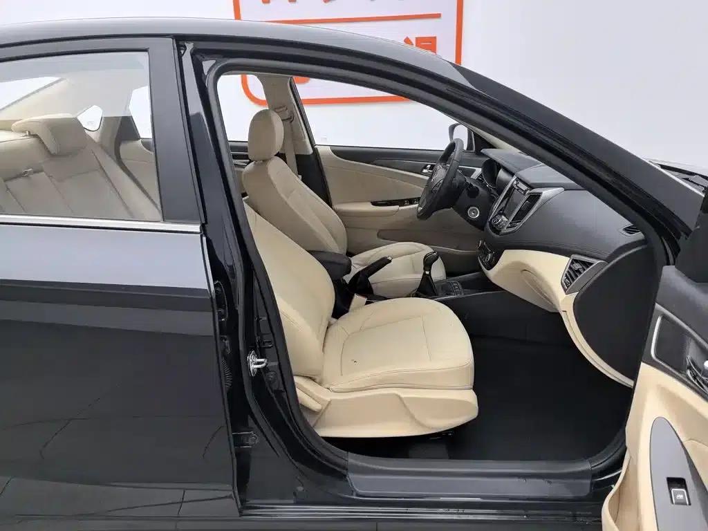 Changan Eado 2016 1.6L Manual Fashion Edition — миниатюра 23