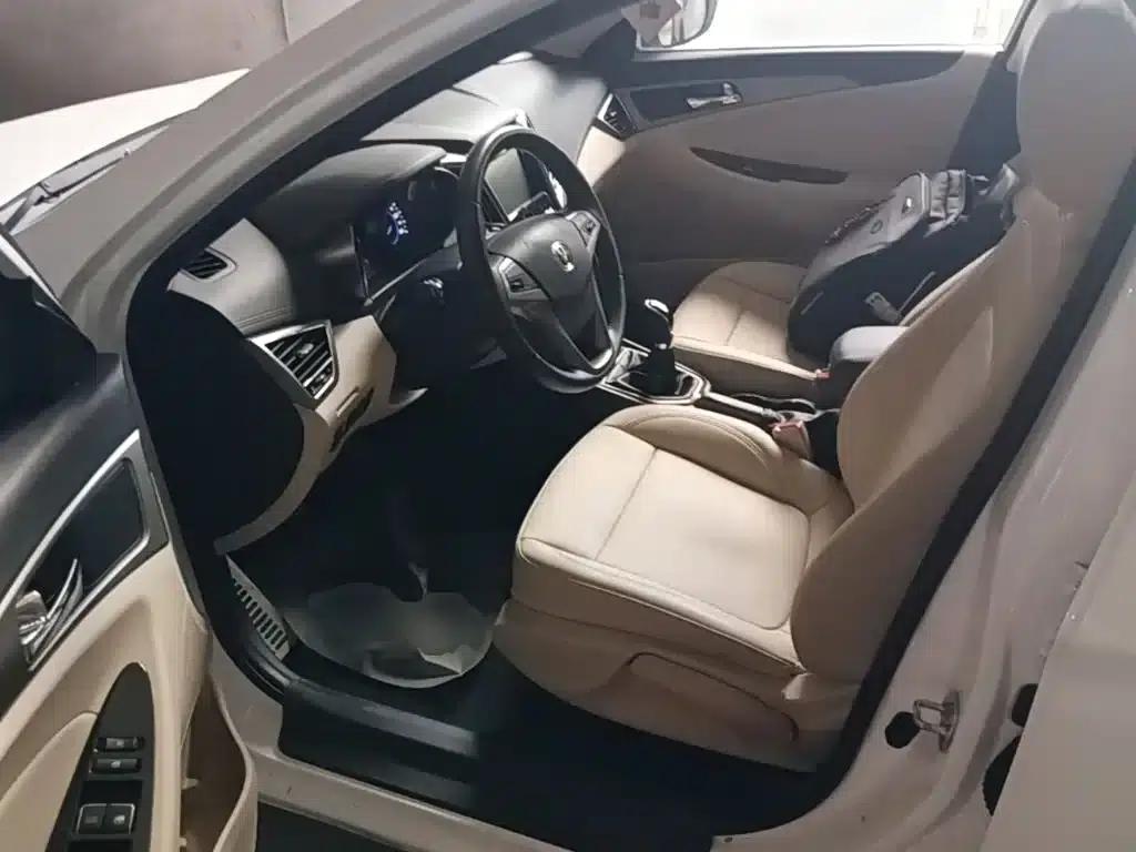 Changan Eado 2016 1.6L Manual Fashion Edition — миниатюра 16