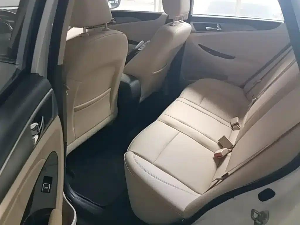 Changan Eado 2016 1.6L Manual Fashion Edition — миниатюра 17