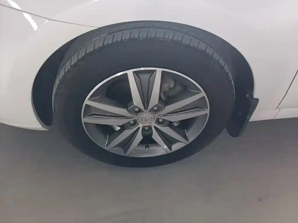 Changan Eado 2016 1.6L Manual Fashion Edition — миниатюра 23