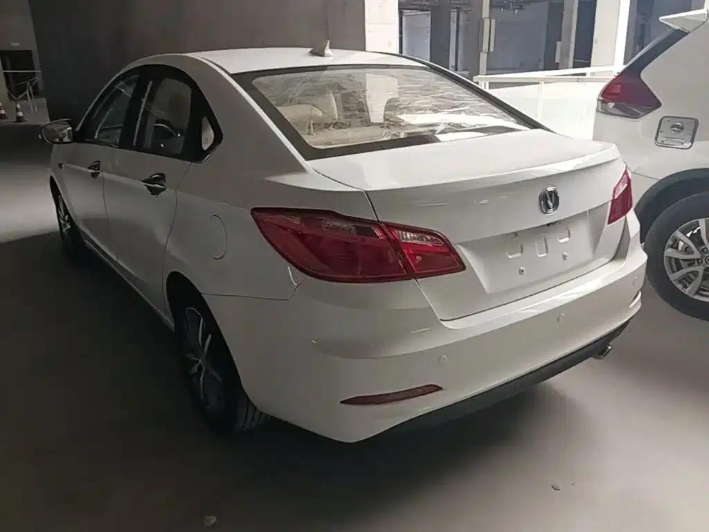 Changan Eado 2016 1.6L Manual Fashion Edition — миниатюра 5