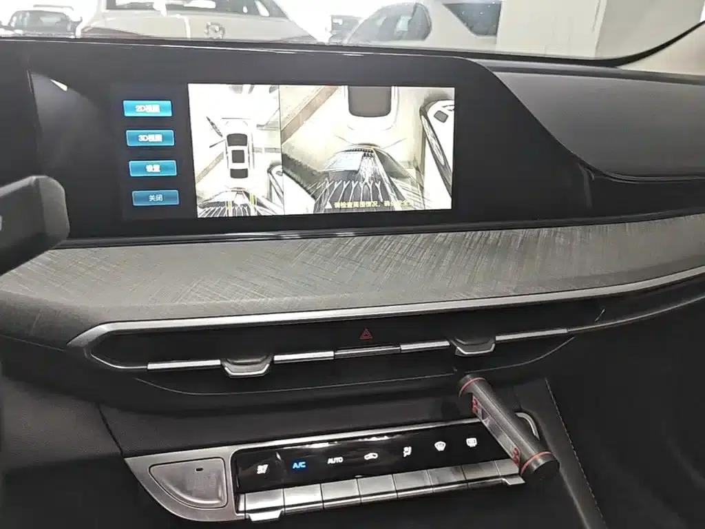 Changan Eado 2022 PLUS Blue Whale NE 1.4T GDI DCT Premium Edition — миниатюра 13