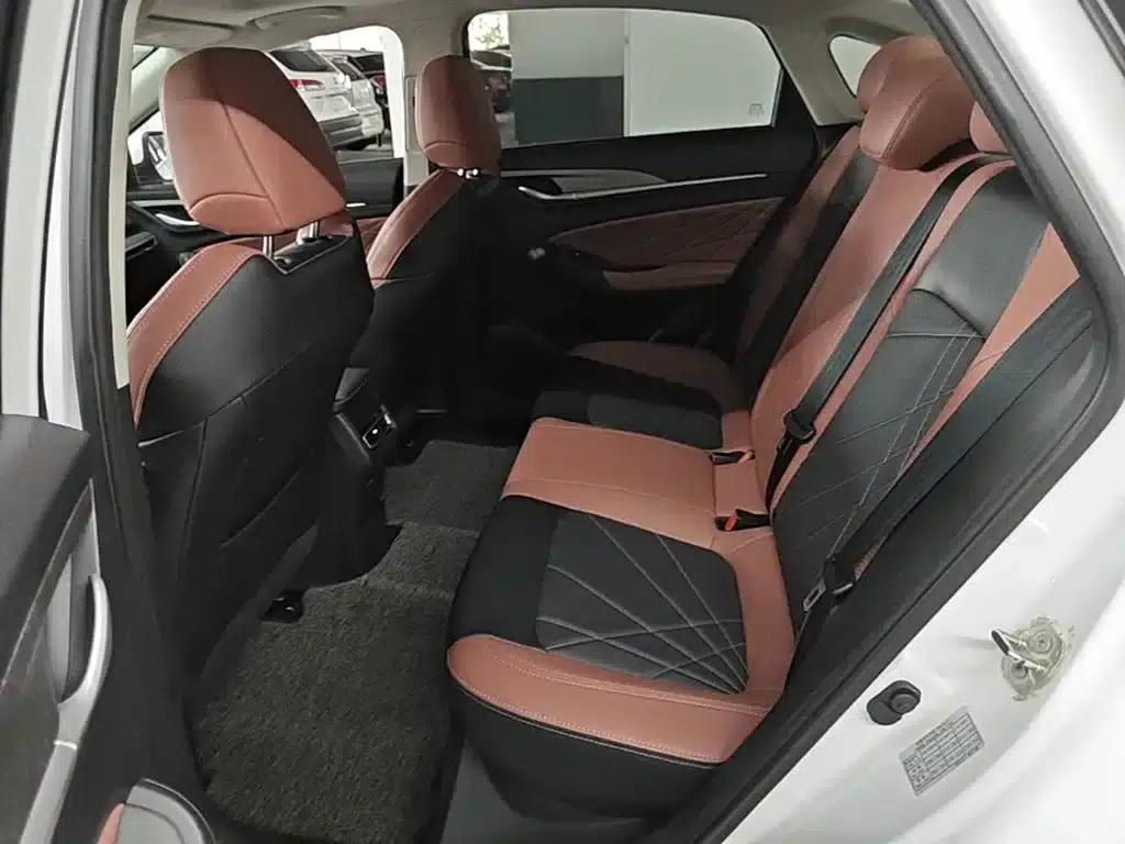 Changan Eado 2022 PLUS Blue Whale NE 1.4T GDI DCT Premium Edition — миниатюра 17