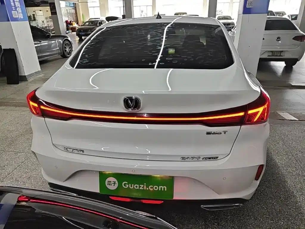 Changan Eado 2022 PLUS Blue Whale NE 1.4T GDI DCT Premium Edition — миниатюра 6