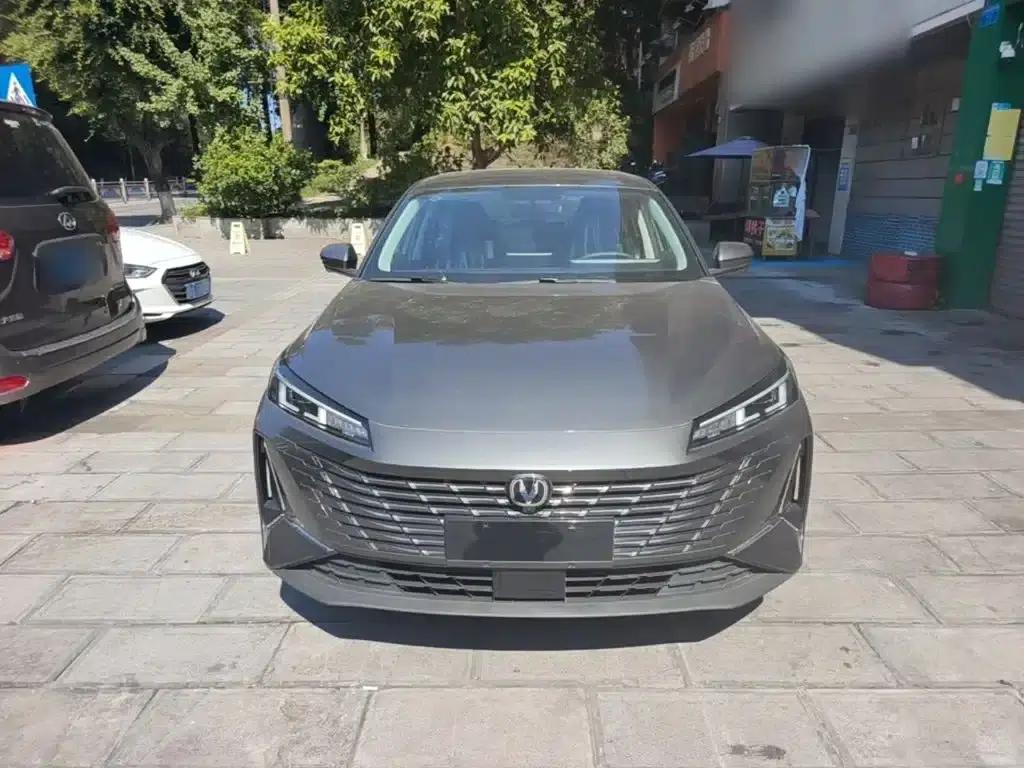 Changan Eado 2025 Blue Whale 1.5T 500Bar Premium Edition — миниатюра 3