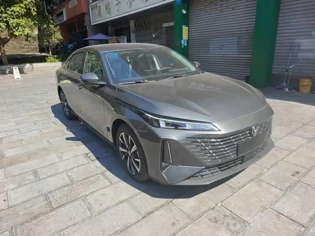 Changan Eado 2025 Blue Whale 1.5T 500Bar Premium Edition — миниатюра 4