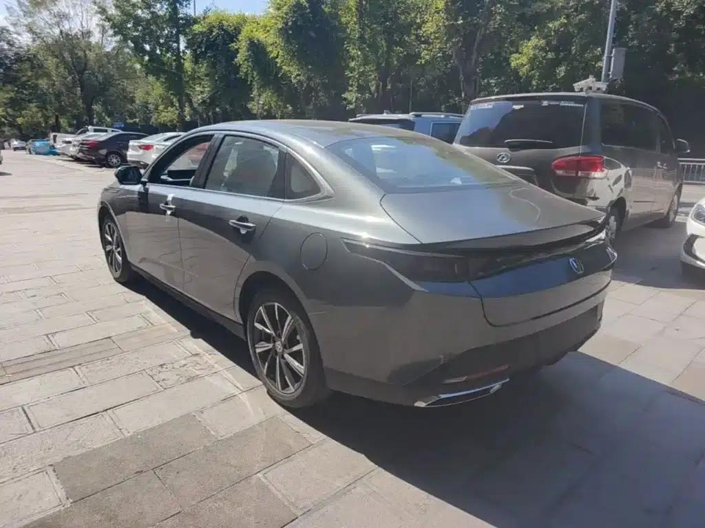 Changan Eado 2025 Blue Whale 1.5T 500Bar Premium Edition — миниатюра 5
