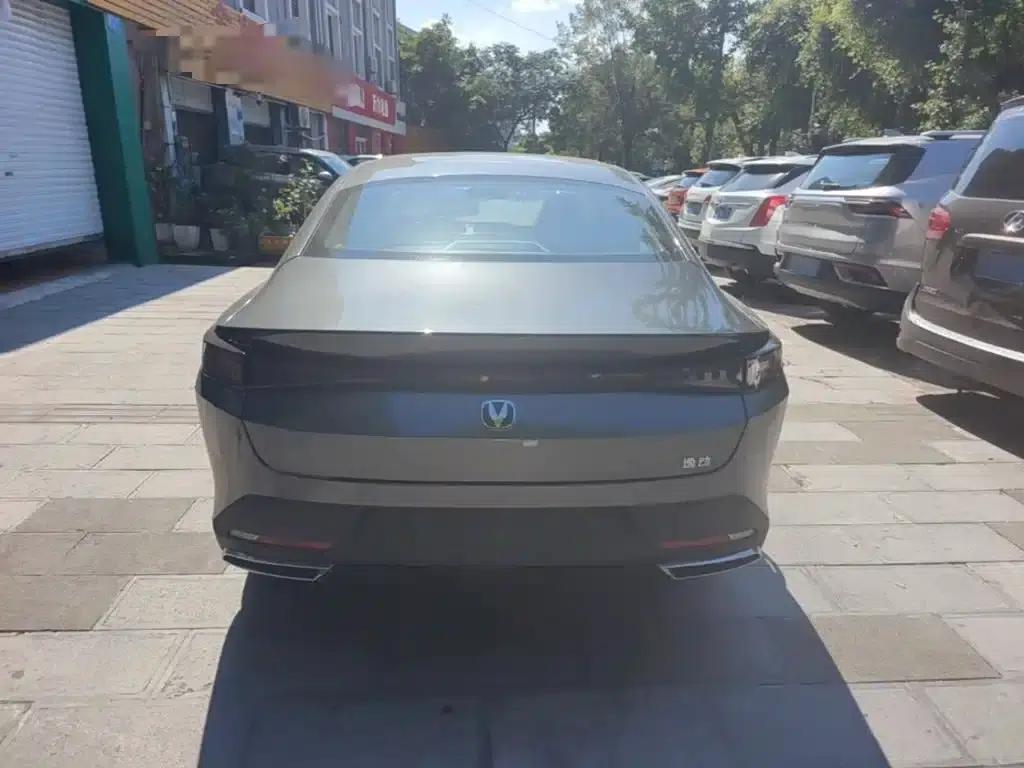 Changan Eado 2025 Blue Whale 1.5T 500Bar Premium Edition — миниатюра 6