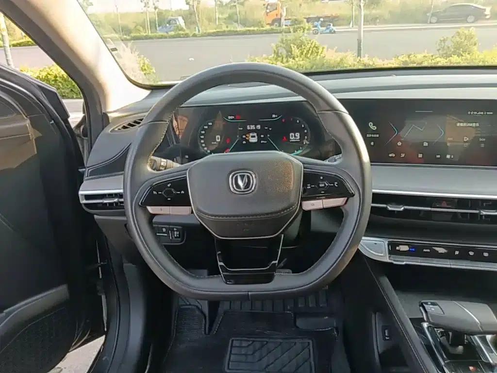Changan Eado 2022 PLUS Blue Whale NE 1.4T GDI DCT Premium Edition — миниатюра 11
